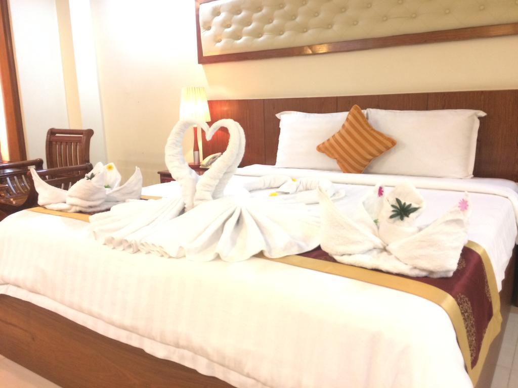 Huang Ting Hotel Phnom Penh Exterior foto